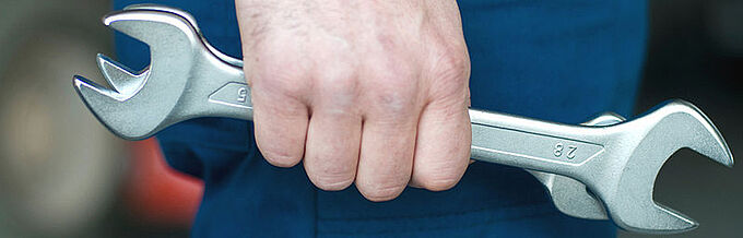 Kfz-Mechatroniker (m/w) Kfz-Mechatroniker (m/w)