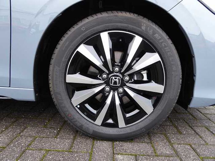 Honda Civic e: HEV 2.0 i-MMD Hybrid Elegance / Sport-Paket