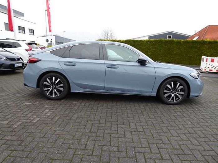 Honda Civic e: HEV 2.0 i-MMD Hybrid Elegance / Sport-Paket