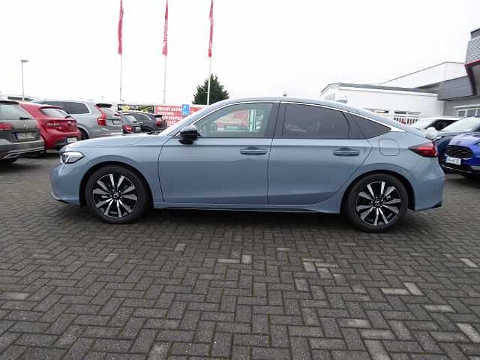 Honda Civic e: HEV 2.0 i-MMD Hybrid Elegance / Sport-Paket