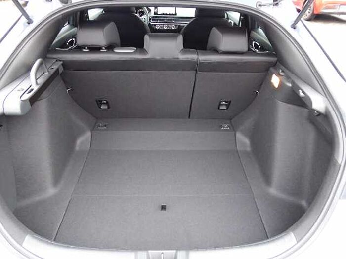 Honda Civic e: HEV 2.0 i-MMD Hybrid Elegance / Sport-Paket