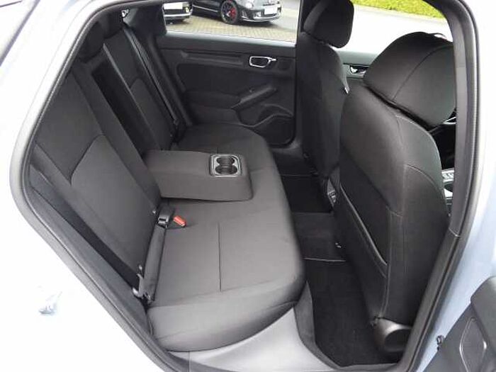 Honda Civic e: HEV 2.0 i-MMD Hybrid Elegance / Sport-Paket