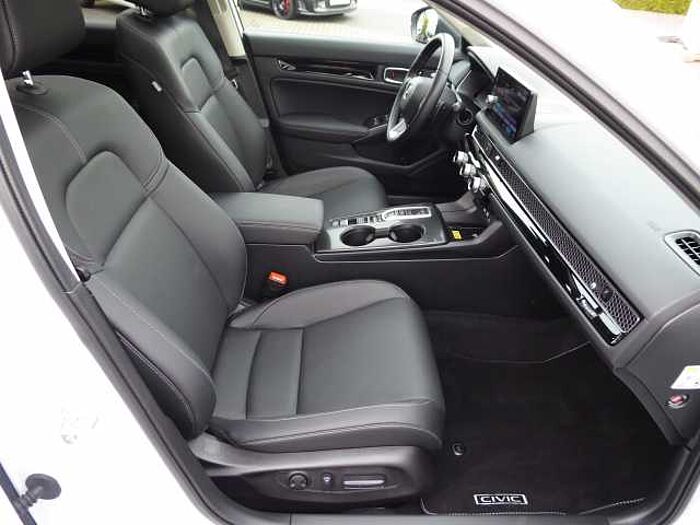 Honda Civic e:HEV 2.0 i-MMD Hybrid Advance / AHK / Sport-Paket / Wartung inkl.