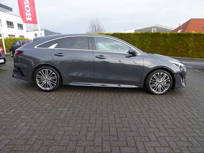 Kia ProCeed 1.5 T-GDI DCT7 OPF GT-Line / 18 Zoll / Leder / Tech.-P.