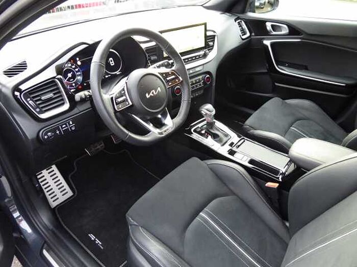 Kia ProCeed 1.5 T-GDI DCT7 OPF GT-Line / 18 Zoll / Leder / Tech.-P.