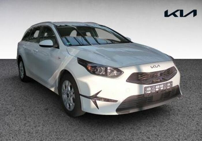 Kia Ceed SW 1.5 T-GDI DCT7 OPF Vision / Navi / ACC