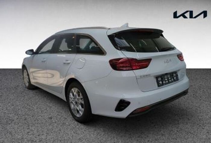 Kia Ceed SW 1.5 T-GDI DCT7 OPF Vision / Navi / ACC