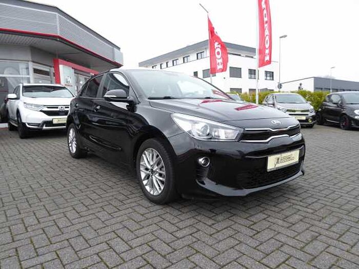 Kia Rio 1.2 Dream-Team Edition / Navi