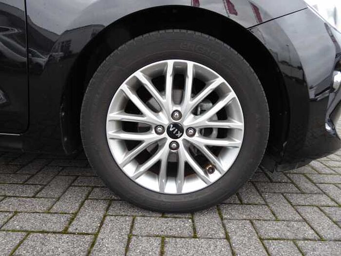Kia Rio 1.2 Dream-Team Edition / Navi