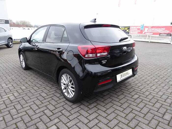 Kia Rio 1.2 Dream-Team Edition / Navi