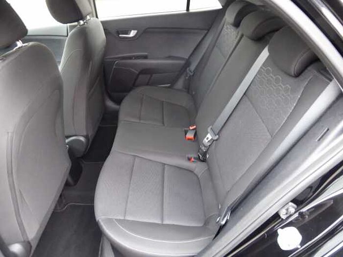 Kia Rio 1.2 Dream-Team Edition / Navi