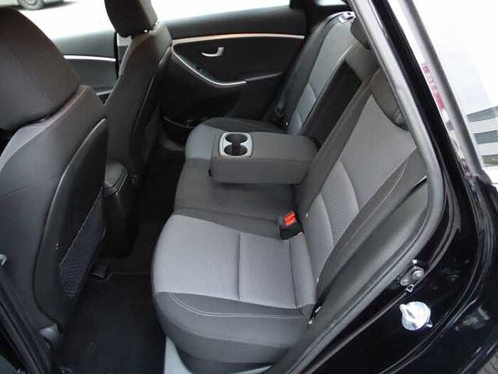 Hyundai i30cw blue 1.4 Comfort / LPG