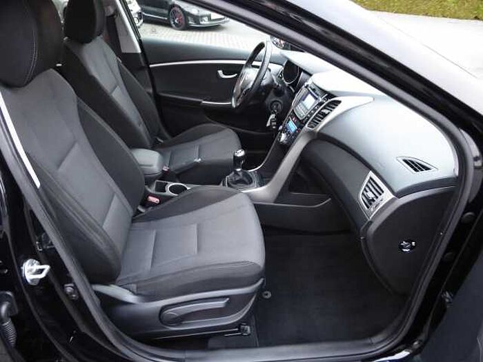 Hyundai i30cw blue 1.4 Comfort / LPG