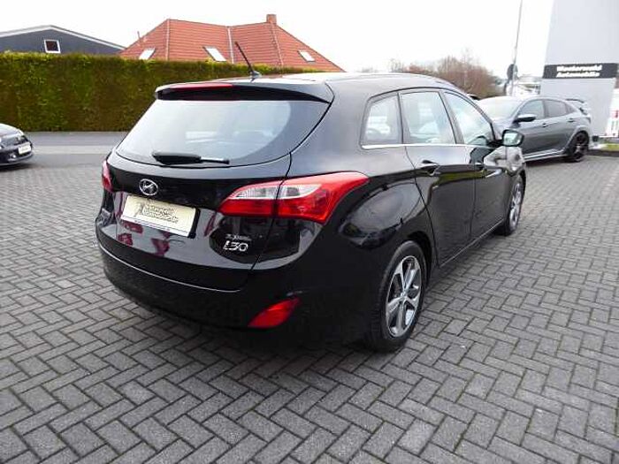 Hyundai i30cw blue 1.4 Comfort / LPG