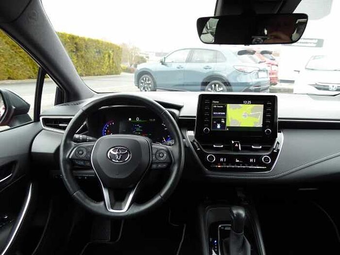 Toyota Corolla Hybrid 2.0 Club / Style- & Technik-Paket
