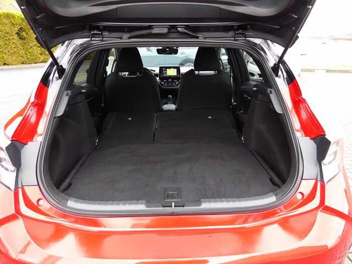 Toyota Corolla Hybrid 2.0 Club / Style- & Technik-Paket