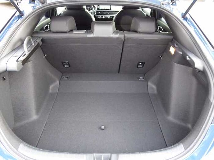 Honda Civic e: HEV 2.0 i-MMD Hybrid Sport / AHK