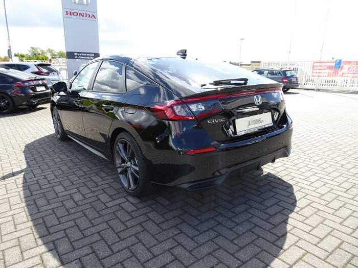 Honda Civic e: HEV 2.0 i-MMD Hybrid Sport / AHK / Black-Emblem-Paket