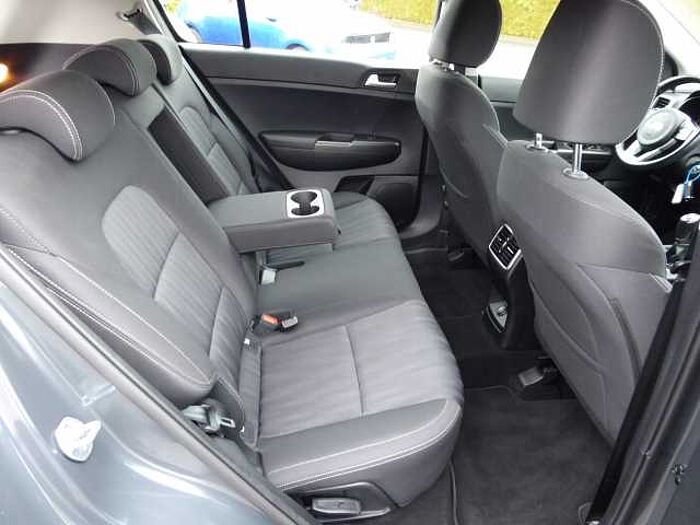 Kia Sportage 1.6 GDI 2WD Final Edition / 1. Hand