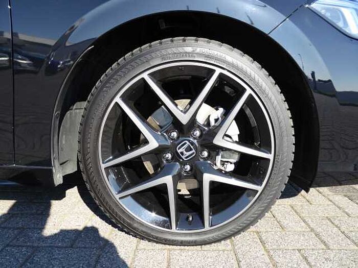 Honda Civic e: HEV 2.0 i-MMD Hybrid Advance