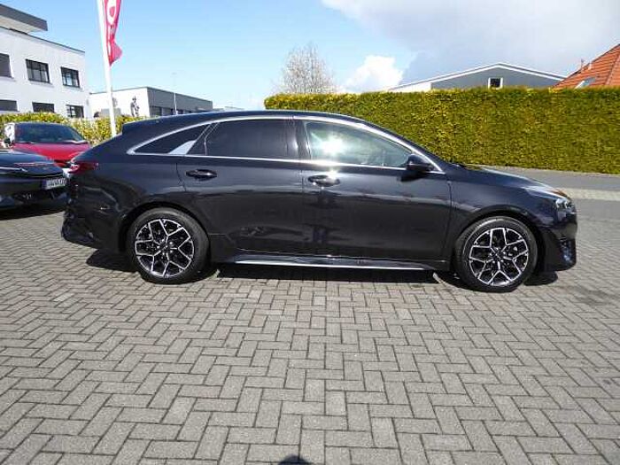 Kia ProCeed 1.5 T-GDI DCT7 GT-Line / Tech.-P.