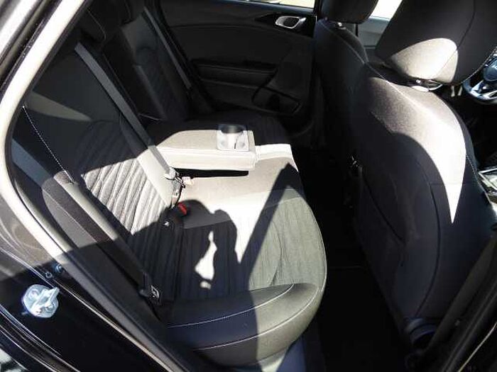 Kia ProCeed 1.5 T-GDI DCT7 GT-Line / Tech.-P.