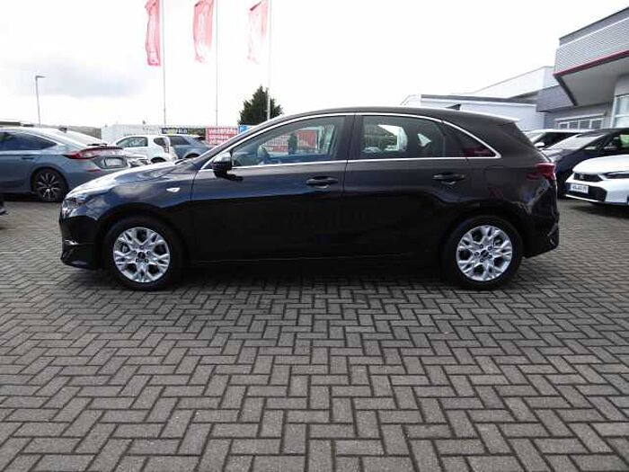 Kia Ceed 1.5 T-GDI DCT7 OPF Vision