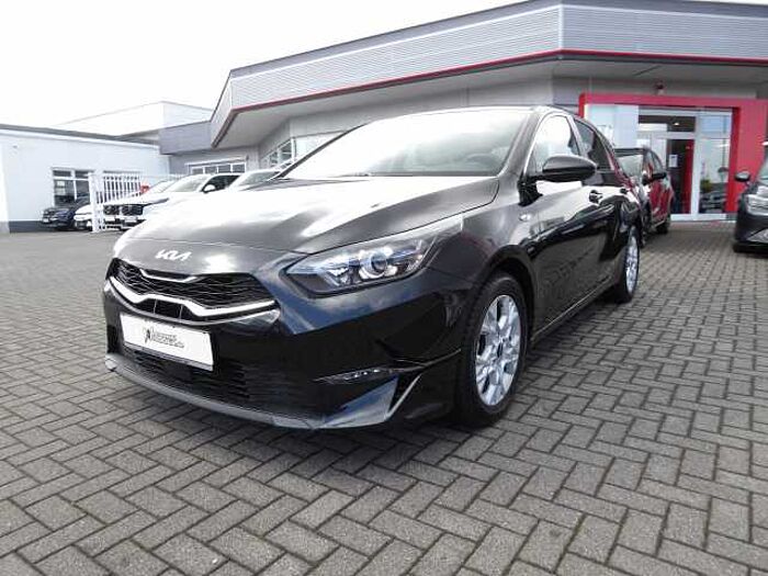 Kia Ceed 1.5 T-GDI DCT7 OPF Vision