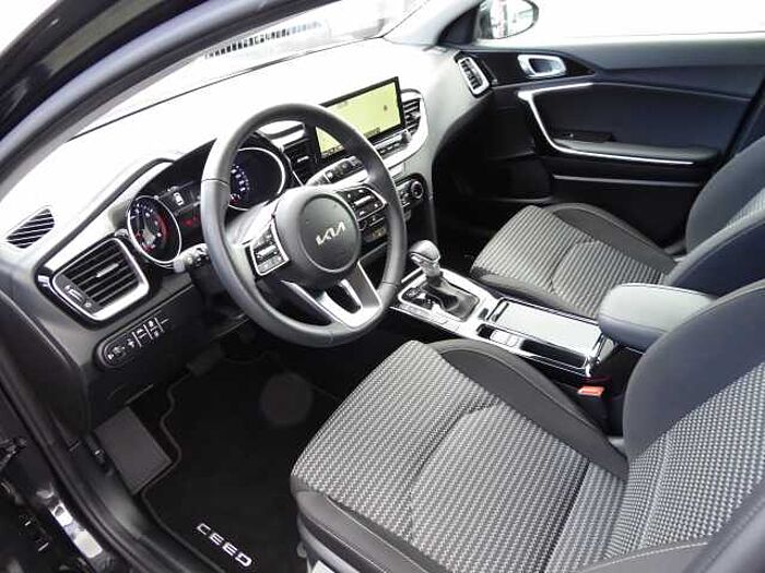 Kia Ceed 1.5 T-GDI DCT7 OPF Vision