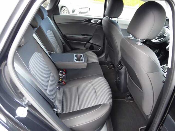 Kia Ceed 1.5 T-GDI DCT7 OPF Vision