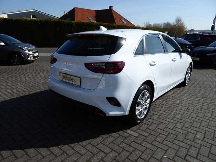 Kia Ceed 1.5 T-GDI DCT7 OPF Vision
