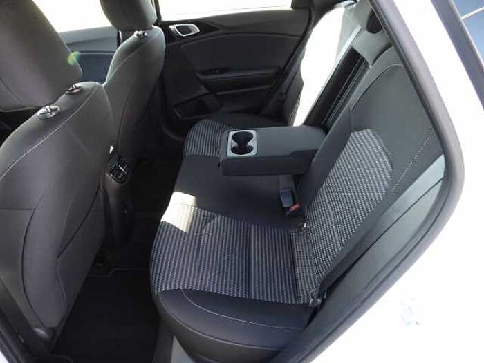 Kia Ceed 1.5 T-GDI DCT7 OPF Vision