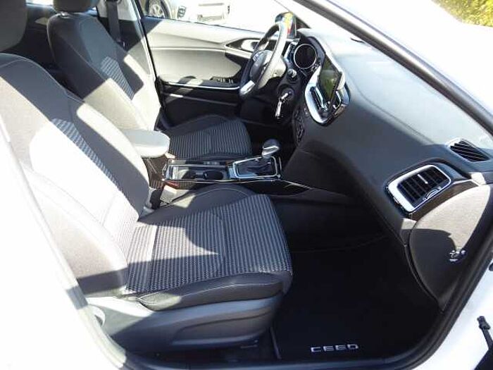 Kia Ceed 1.5 T-GDI DCT7 OPF Vision