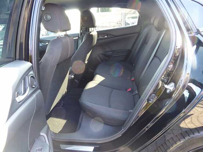 Honda Civic 1.0 Comfort Sport Line