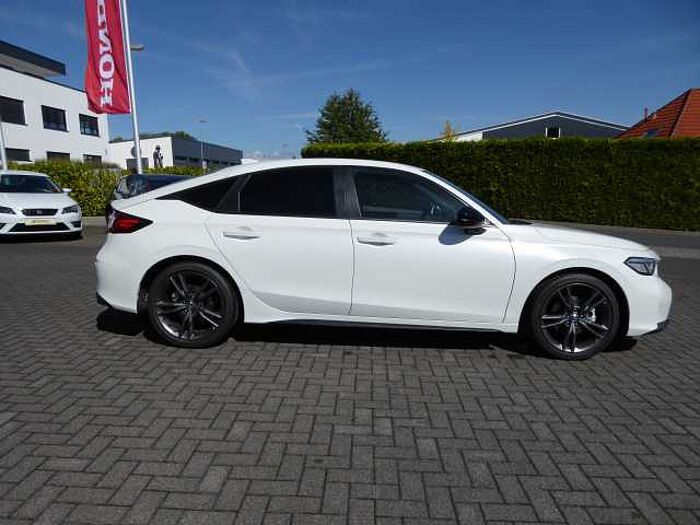 Honda Civic e: HEV 2.0 i-MMD Hybrid Sport