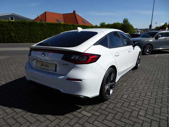 Honda Civic e: HEV 2.0 i-MMD Hybrid Sport