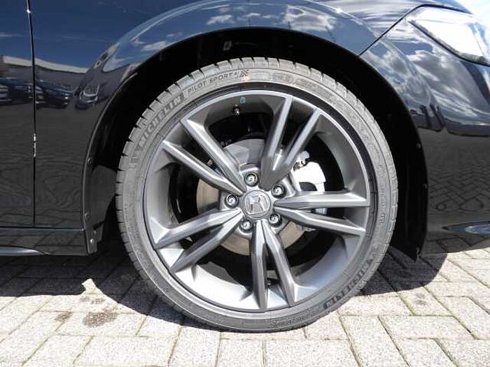 Honda Civic e: HEV 2.0 i-MMD Hybrid Sport