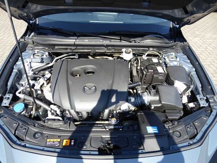 Mazda 3 2.0 e-SKYACTIV-G 150 EXCLUSIVE-LINE | HUD | NAVI