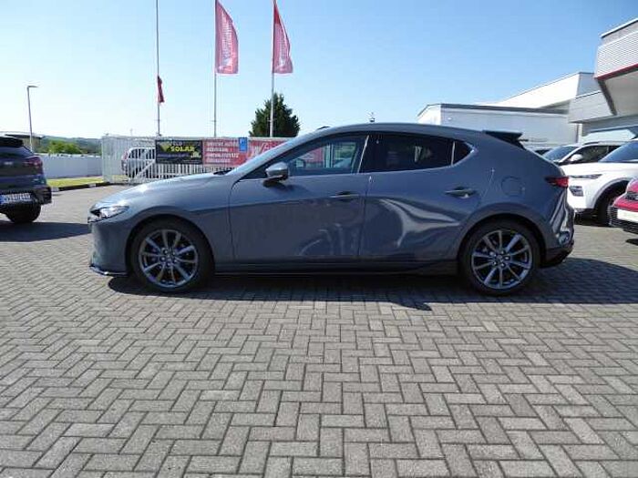 Mazda 3 2.0 e-SKYACTIV-G 150 EXCLUSIVE-LINE | HUD | NAVI