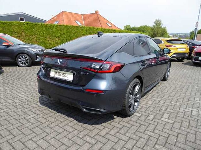 Honda Civic e: HEV 2.0 i-MMD Hybrid Sport