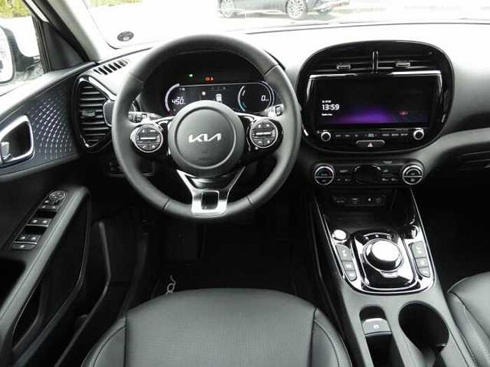 Kia e-Soul Inspiration 64 kWh WP/SUV Design/Leder