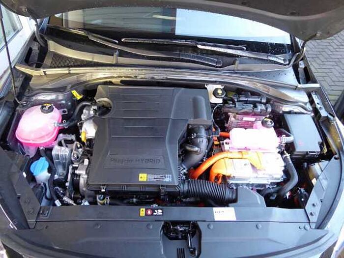 Kia XCeed 1.6 GDI DCT6 PHEV Spirit 18 Zoll/Navi/Kamera